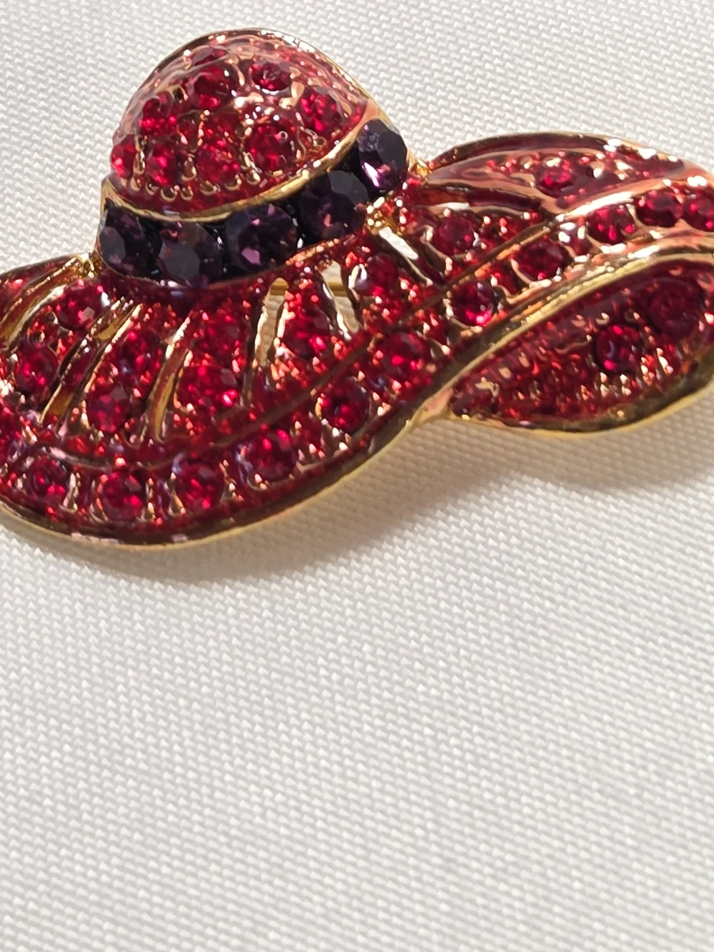 Vintage Red Hat Society Brooch Pin Red Glitter Enamel Red & Black Rhinestones